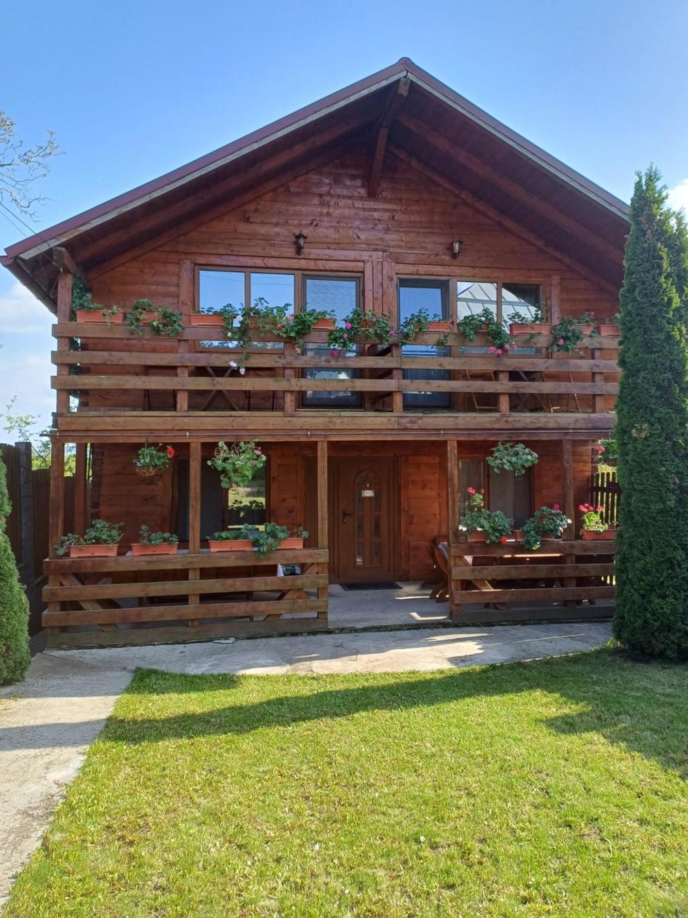 Casa Gherman Hotel Turda Exterior photo